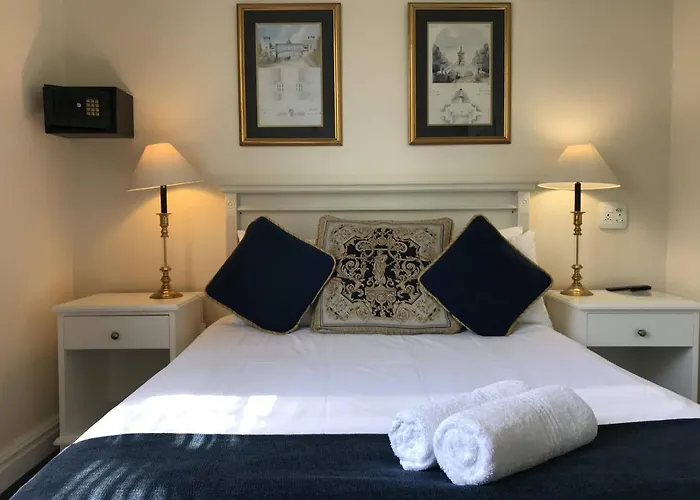 Altona Lodge