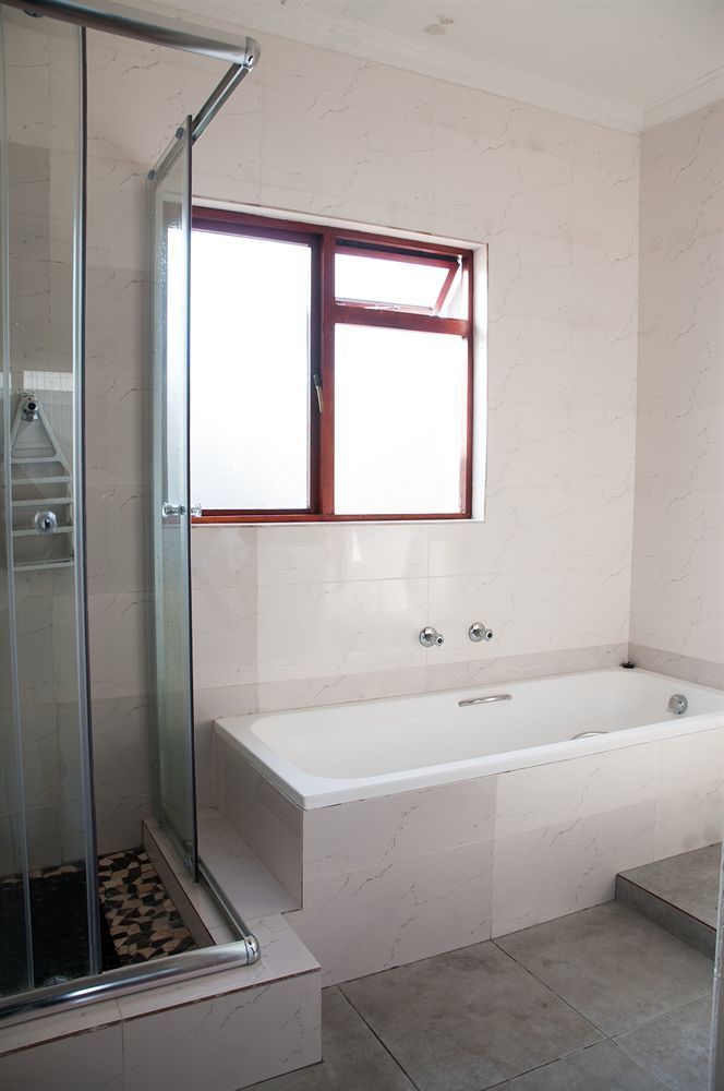 Altona Guest house